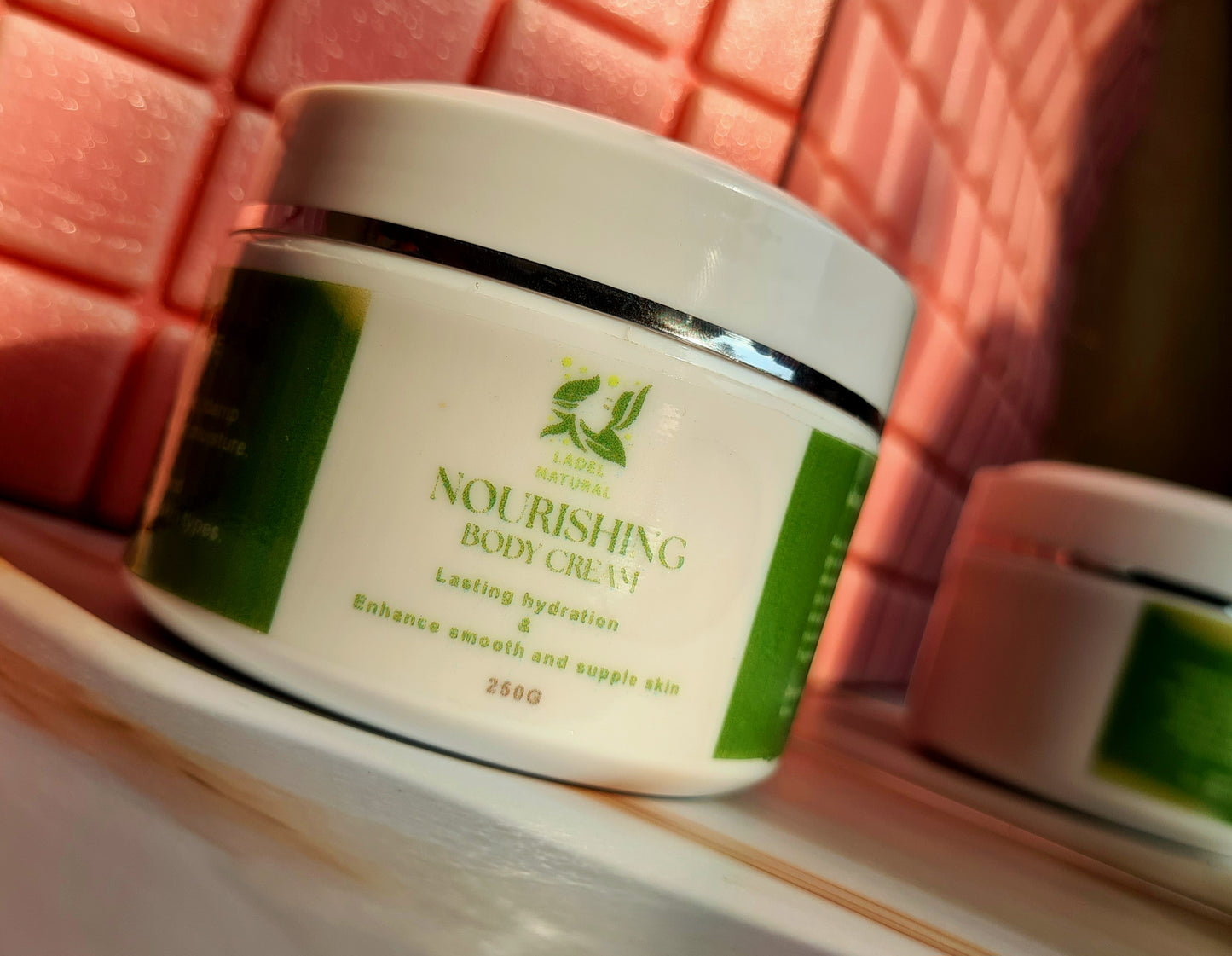 Nourishing body cream